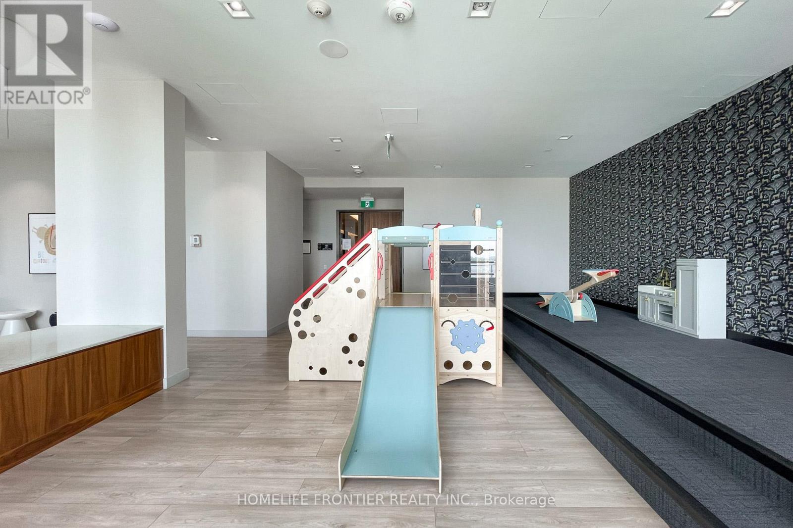 303 - 950 Portage Parkway, Vaughan, Ontario  L4K 0J7 - Photo 32 - N12605594