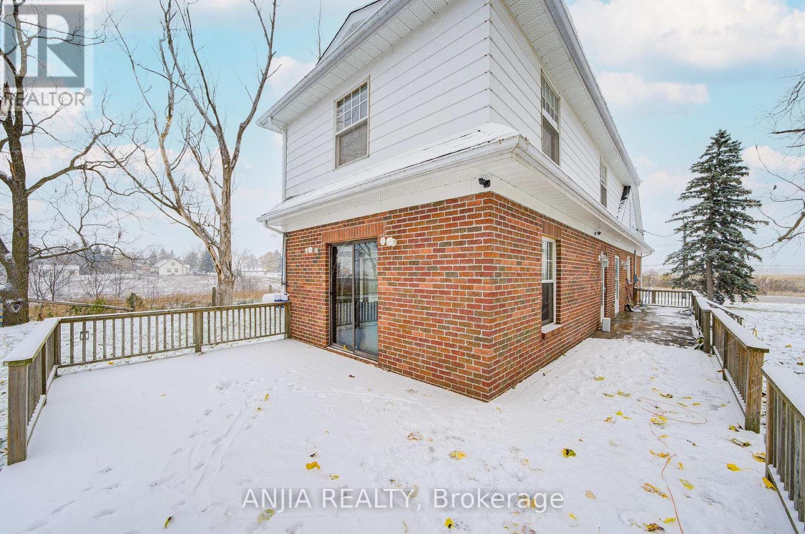 7092 Simcoe County 27 Road, Essa, Ontario  L0L 2N2 - Photo 10 - N12605754