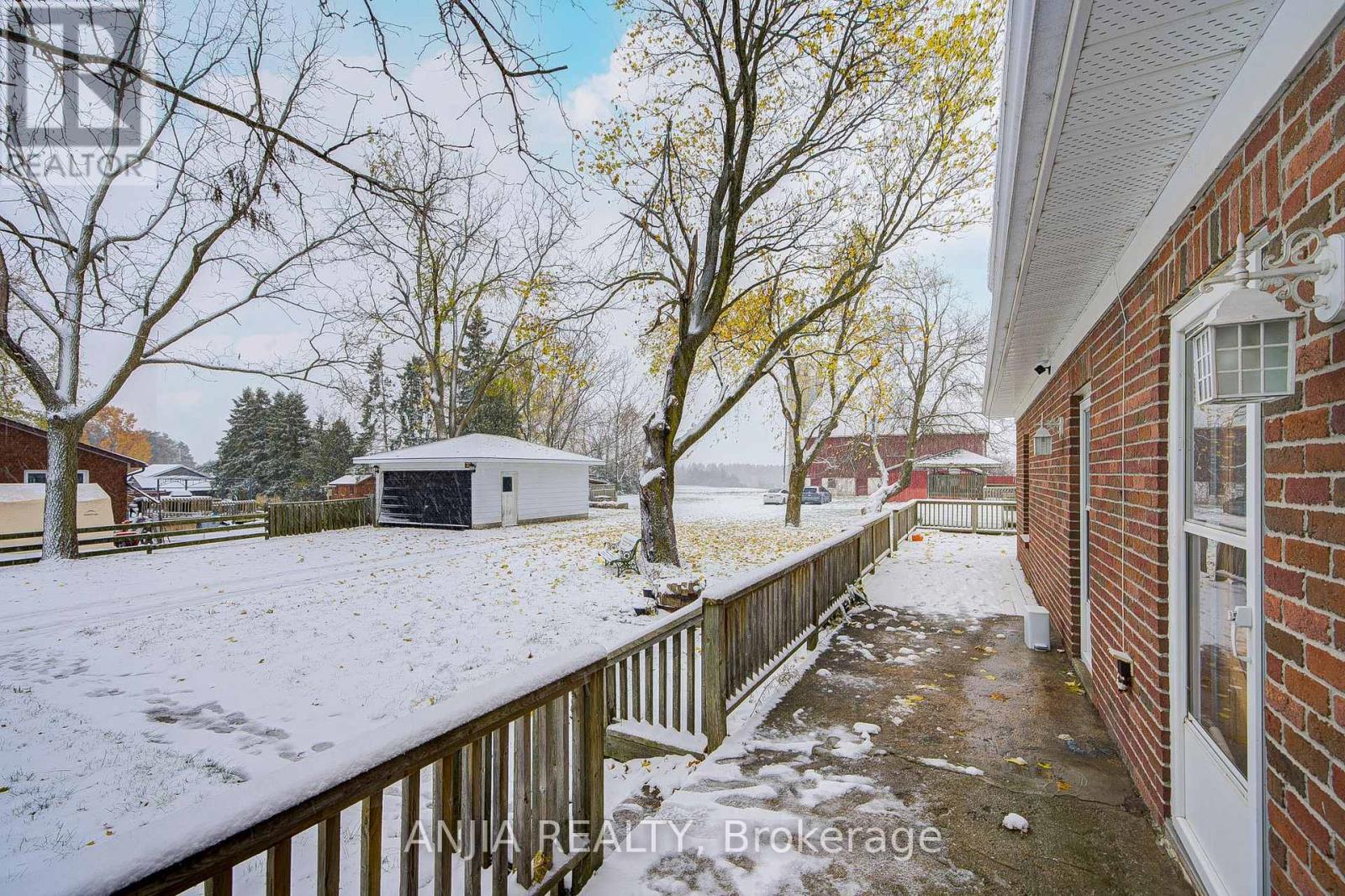 7092 Simcoe County 27 Road, Essa, Ontario  L0L 2N2 - Photo 7 - N12605754