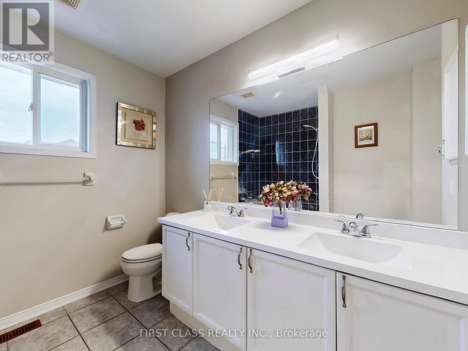 140 English Oak Drive, Richmond Hill, Ontario  L4E 4G4 - Photo 26 - N12580610