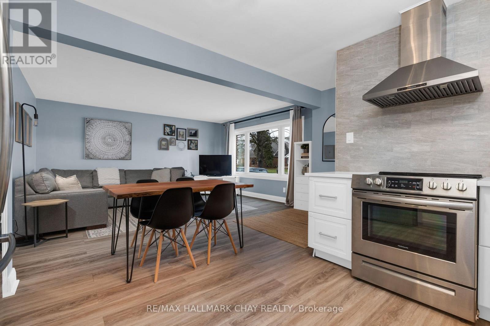 97 Napier Street, Barrie, Ontario  L4M 1W6 - Photo 10 - S12605616