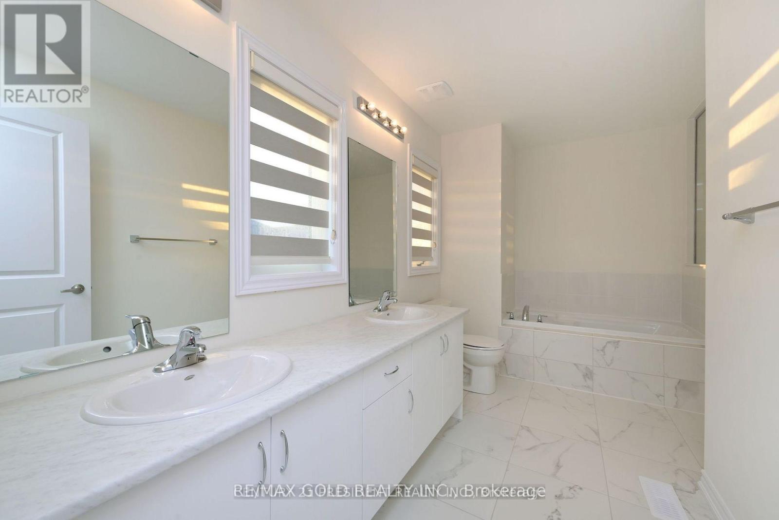 161 Terry Fox Drive, Barrie, Ontario  L9J 0L7 - Photo 21 - S12605648