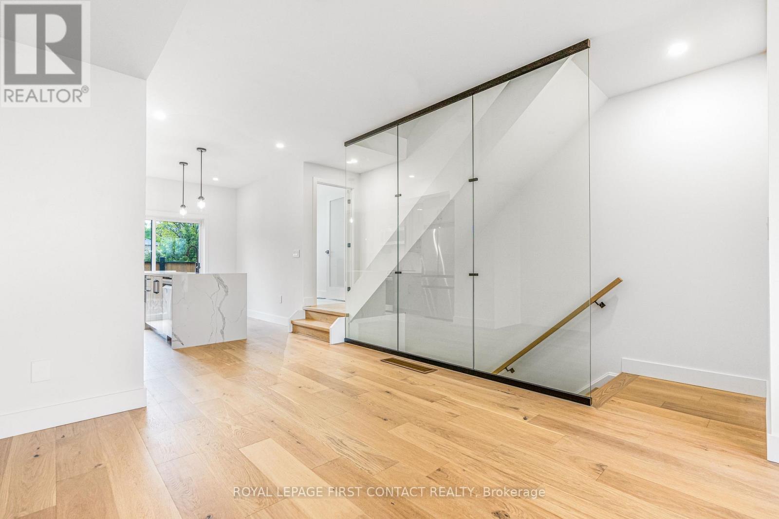 12 Alderwood Lane, Barrie, Ontario  L4N 3J2 - Photo 3 - S12605712