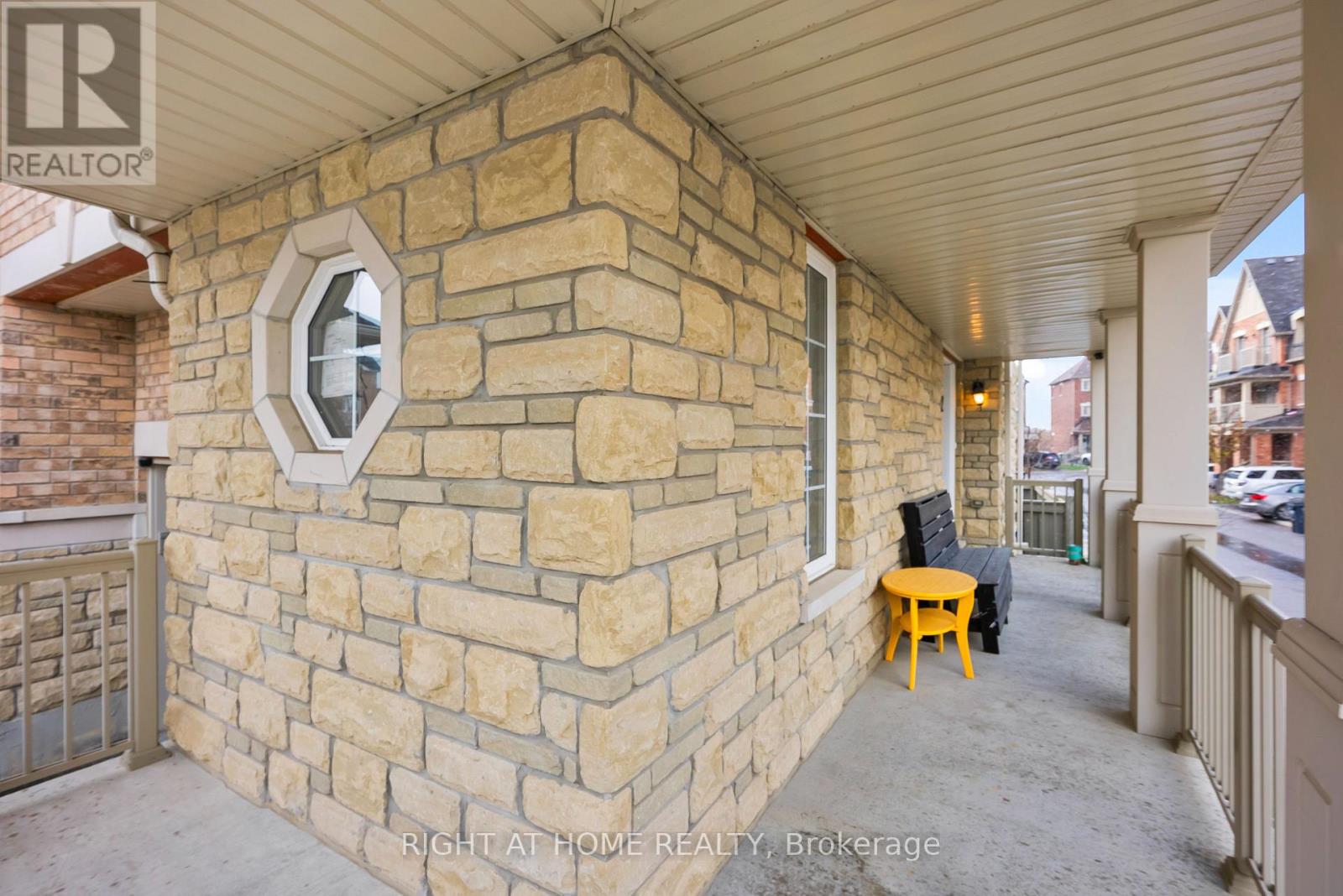 2 Shiff Crescent, Brampton (Heart Lake East), Ontario  L6Z 0B4 - Photo 39 - W12605606