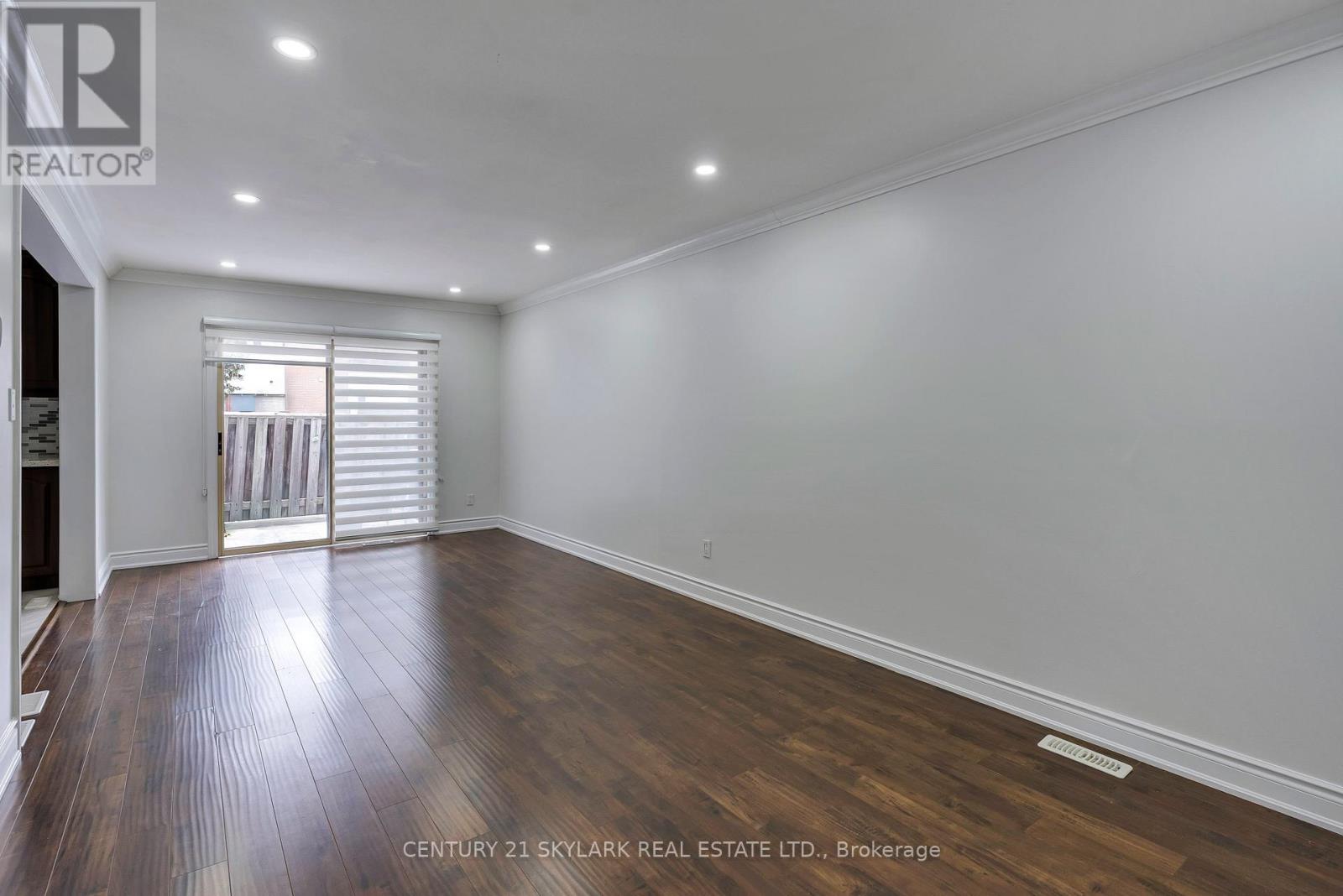 235 Fleetwood Crescent, Brampton, Ontario  L6T 2E7 - Photo 12 - W12605656