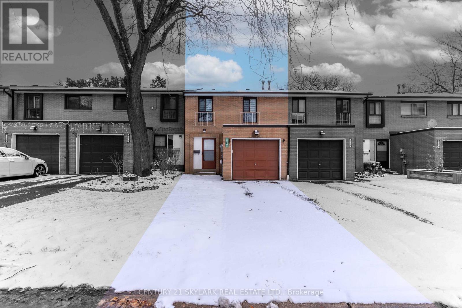 235 Fleetwood Crescent, Brampton, Ontario  L6T 2E7 - Photo 2 - W12605656