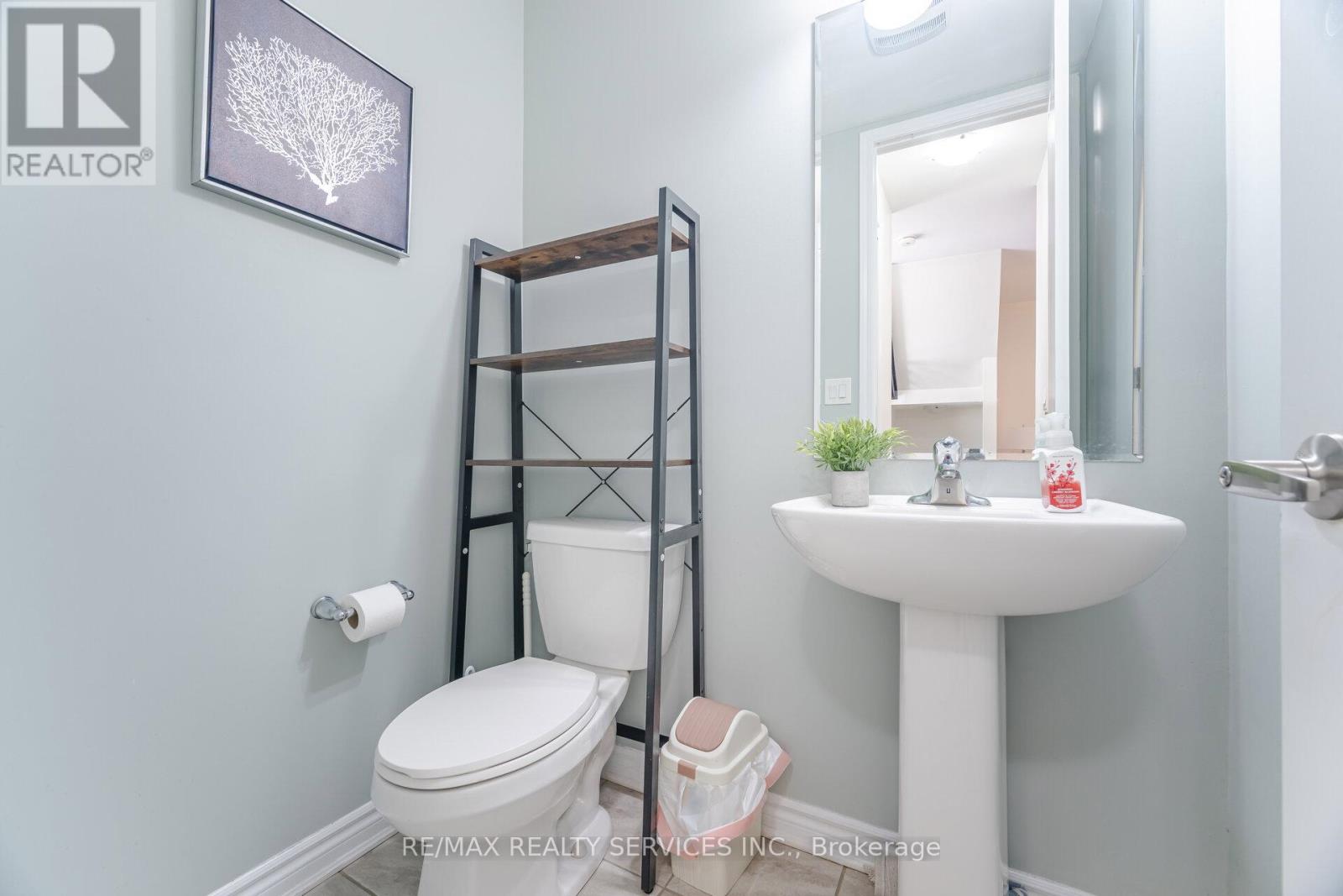 17 Averill Road, Brampton, Ontario  L7A 5A7 - Photo 15 - W12605666