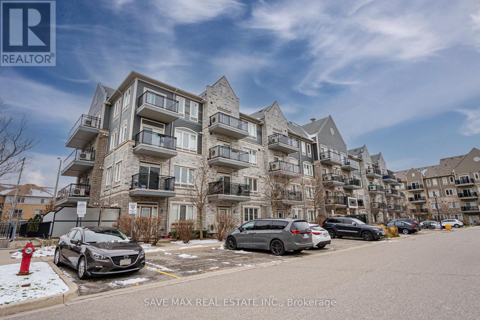 213 - 3075 Thomas Street, Mississauga, Ontario  L5M 0L8 - Photo 2 - W12605700