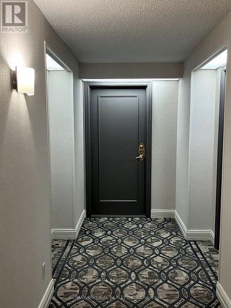 1604 - 35 Kingsbridge Garden Circle, Mississauga, Ontario  L5R 3Z5 - Photo 9 - W12605720