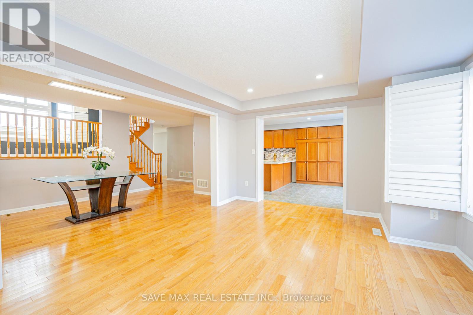 254 Fandango Drive, Brampton, Ontario  L6X 0M5 - Photo 8 - W12605778