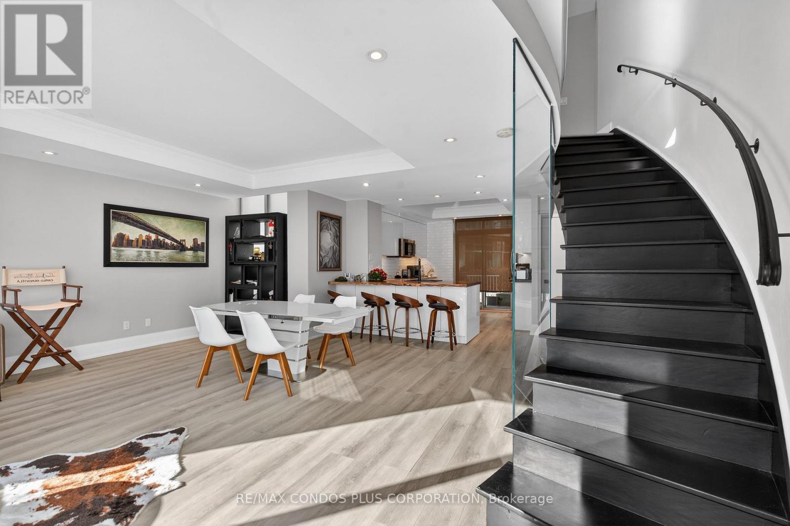 TH125 - 5 MARINE PARADE DRIVE, Toronto, Ontario