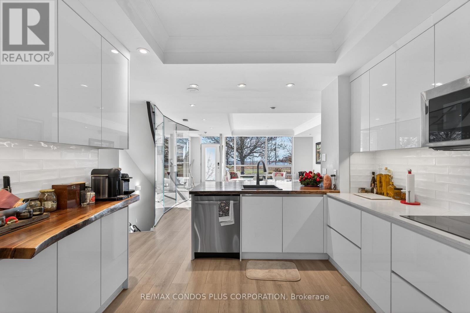 Th125 - 5 Marine Parade Drive, Toronto, Ontario  M8V 4B4 - Photo 14 - W12605780