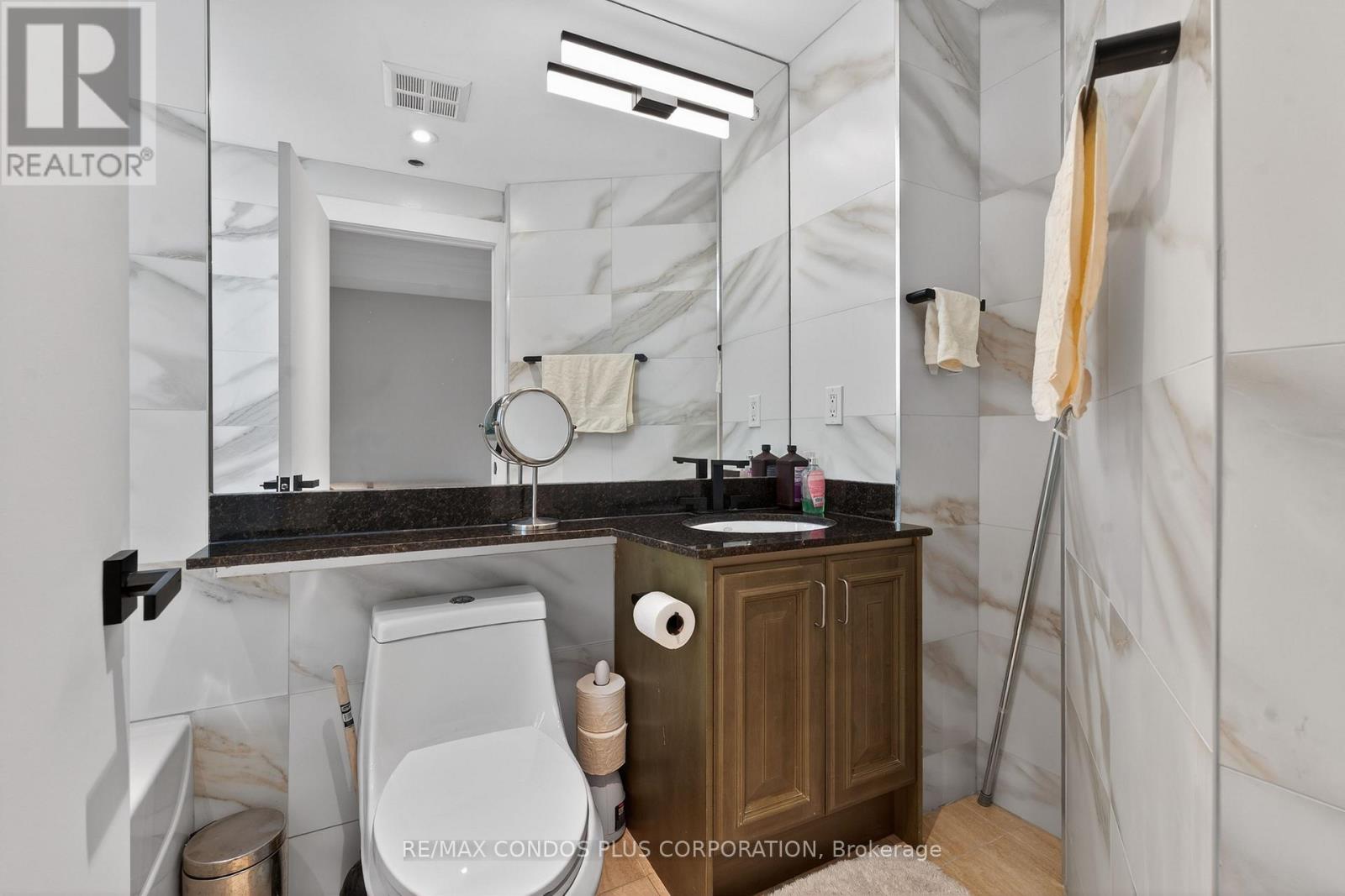 Th125 - 5 Marine Parade Drive, Toronto, Ontario  M8V 4B4 - Photo 22 - W12605780