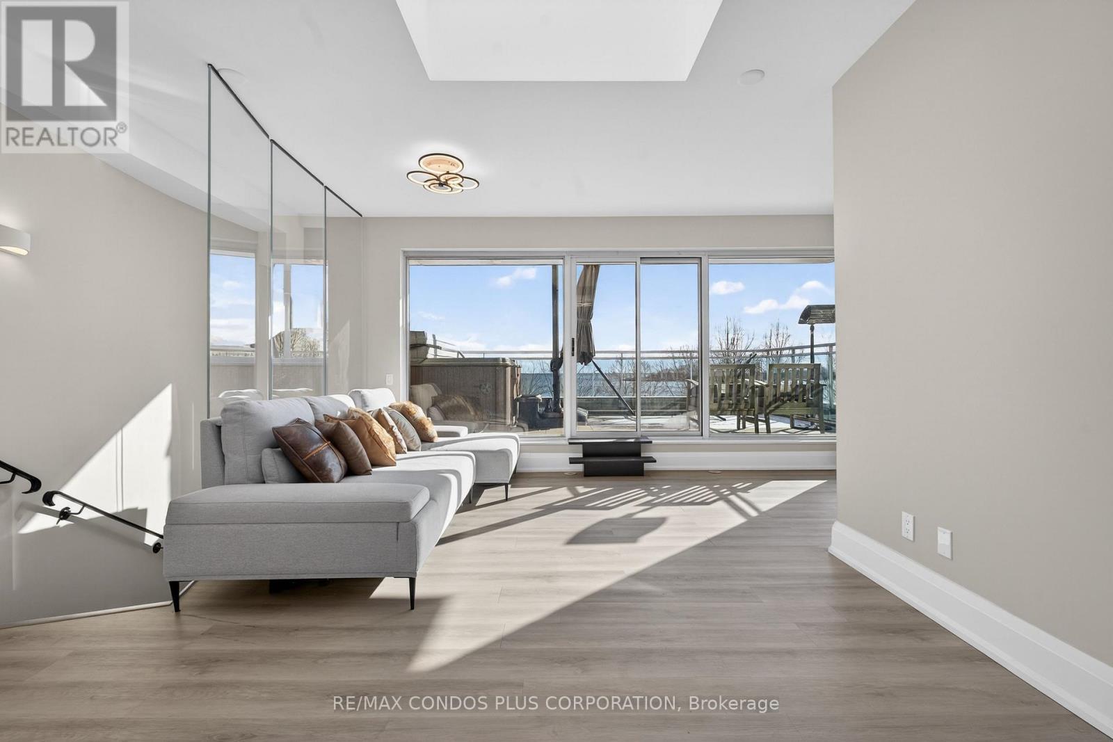 Th125 - 5 Marine Parade Drive, Toronto, Ontario  M8V 4B4 - Photo 32 - W12605780