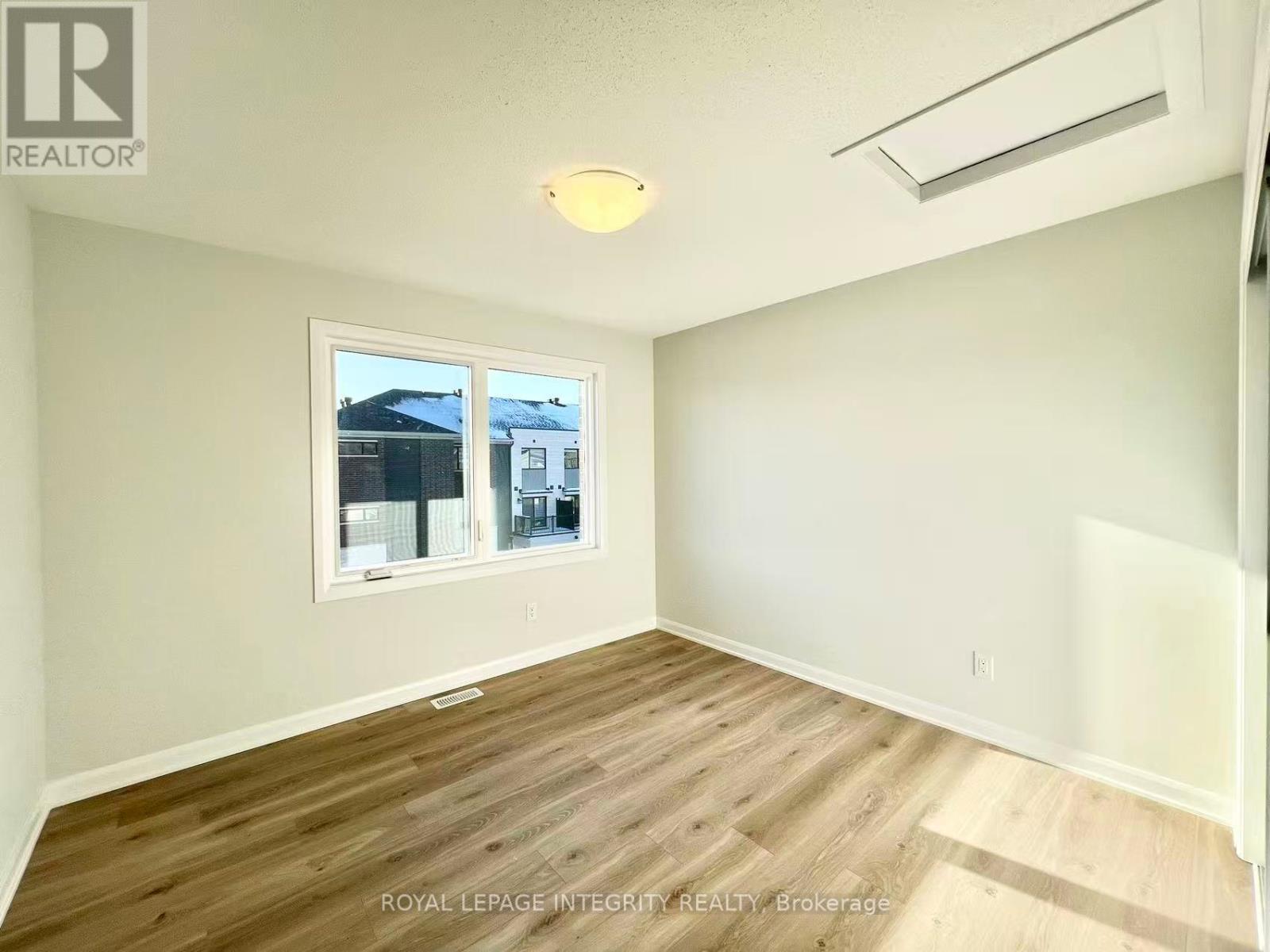 1118 Creekway Private, Ottawa, Ontario K2T 0S9 - Photo 17 - X12596278