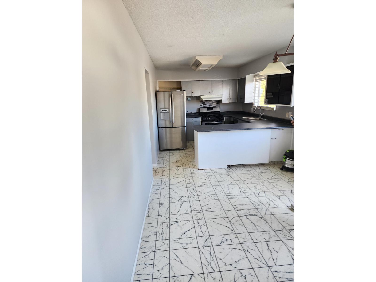 46420 First Avenue, Chilliwack Proper East, Chilliwack, British Columbia  V2P 1W9 - Photo 7 - R3072173