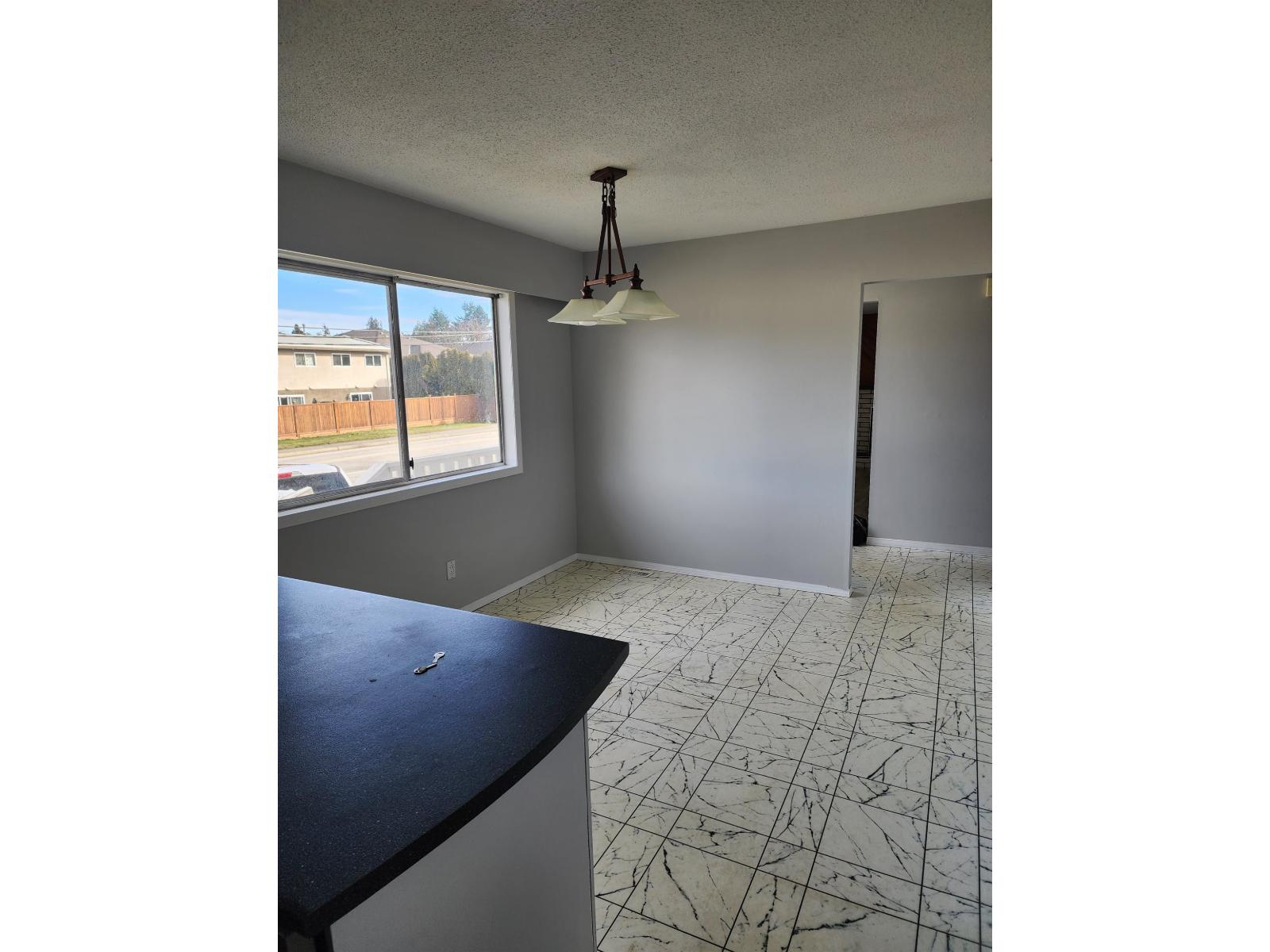 46420 First Avenue, Chilliwack Proper East, Chilliwack, British Columbia  V2P 1W9 - Photo 8 - R3072173