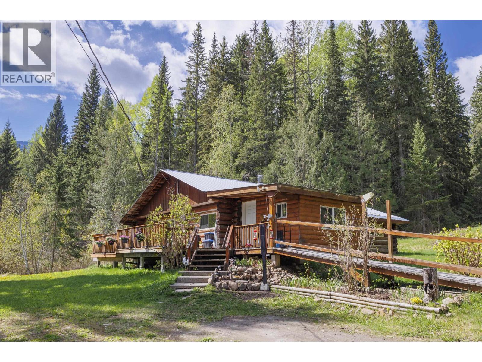 9509 Dunster-Croydon Road, Dunster, British Columbia  V0J 1J0 - Photo 12 - R3072452