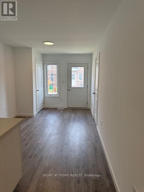 32 Waterleaf Trail, Welland, Ontario  L3C 0H6 - Photo 2 - X12605650