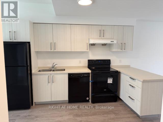 32 Waterleaf Trail, Welland, Ontario  L3C 0H6 - Photo 7 - X12605650