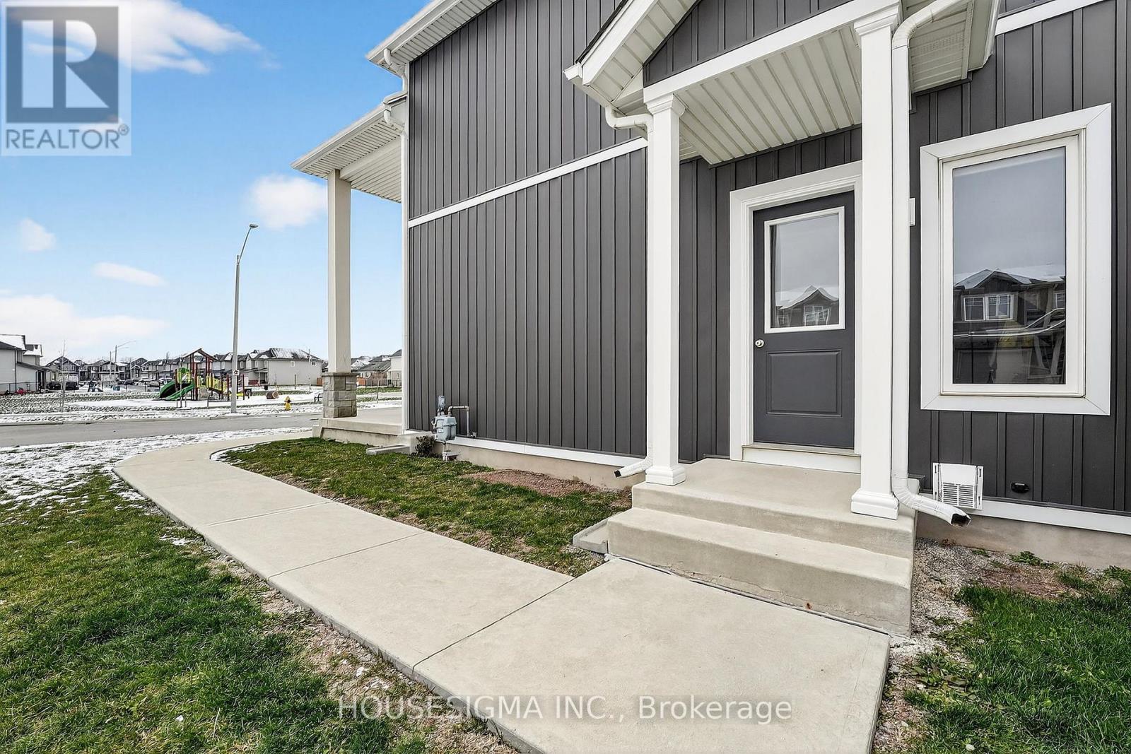 14 Lamb (Lower Level) Crescent, Thorold, Ontario  L2V 0G8 - Photo 2 - X12605676