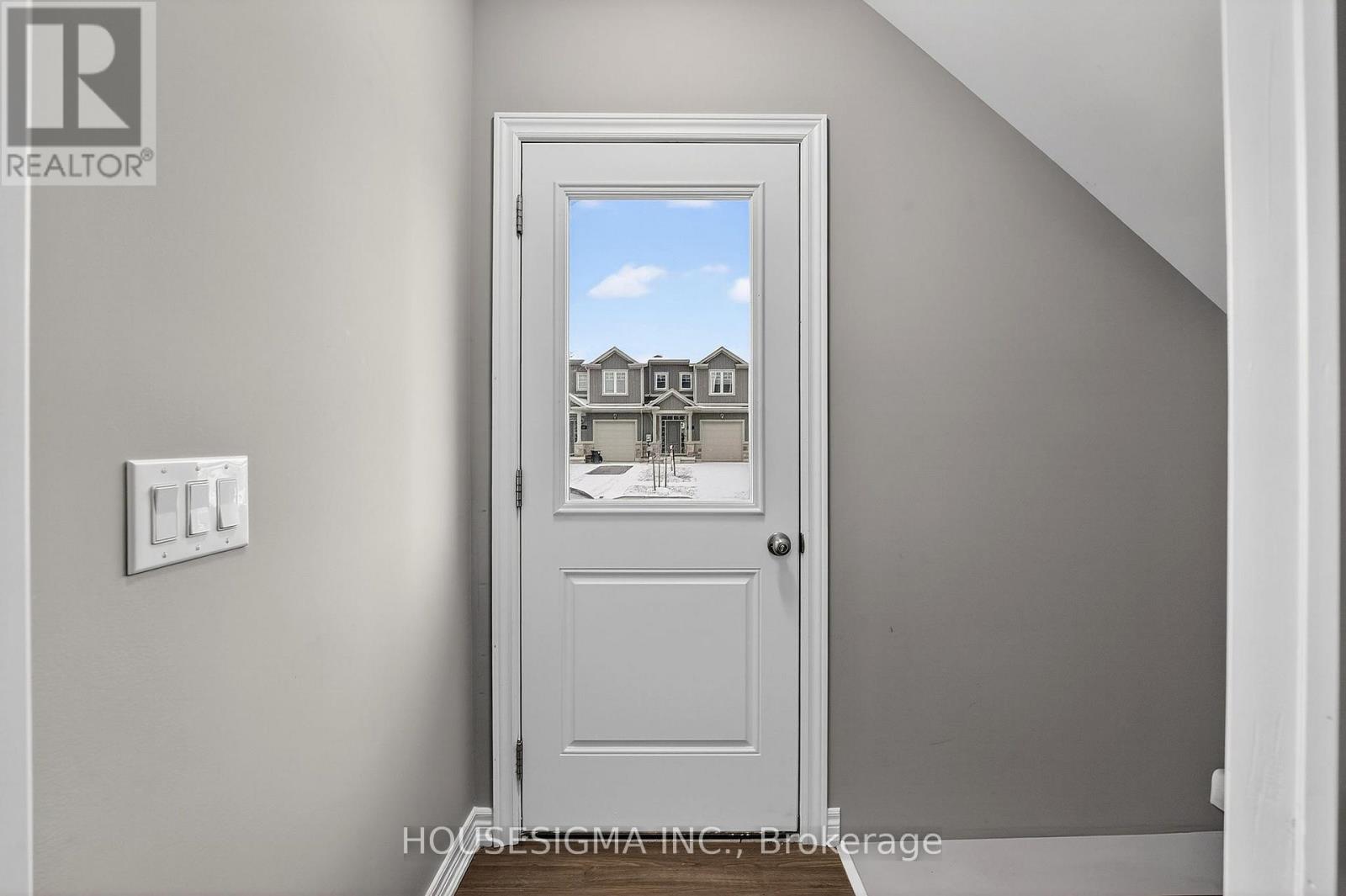 14 Lamb (Lower Level) Crescent, Thorold, Ontario  L2V 0G8 - Photo 4 - X12605676