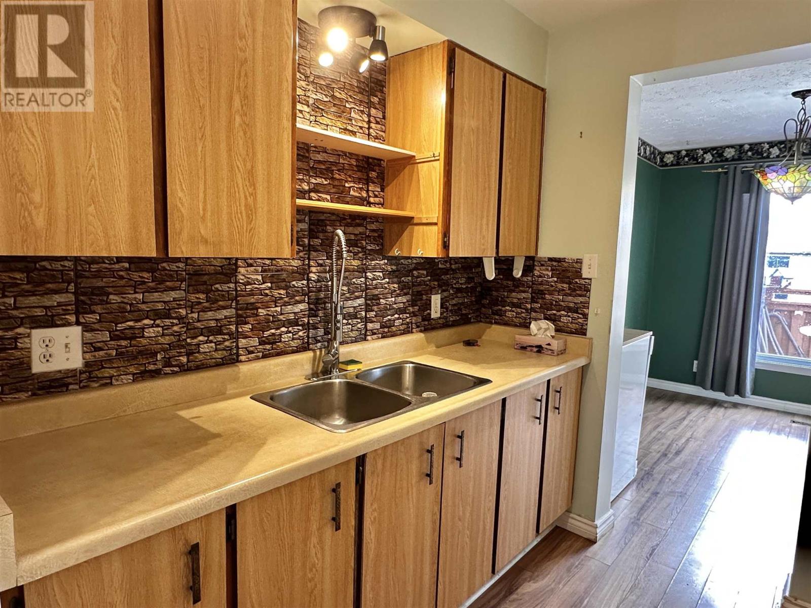 3 Farrell Cres, Elliot Lake, Ontario  P5A 3N5 - Photo 4 - SM253419