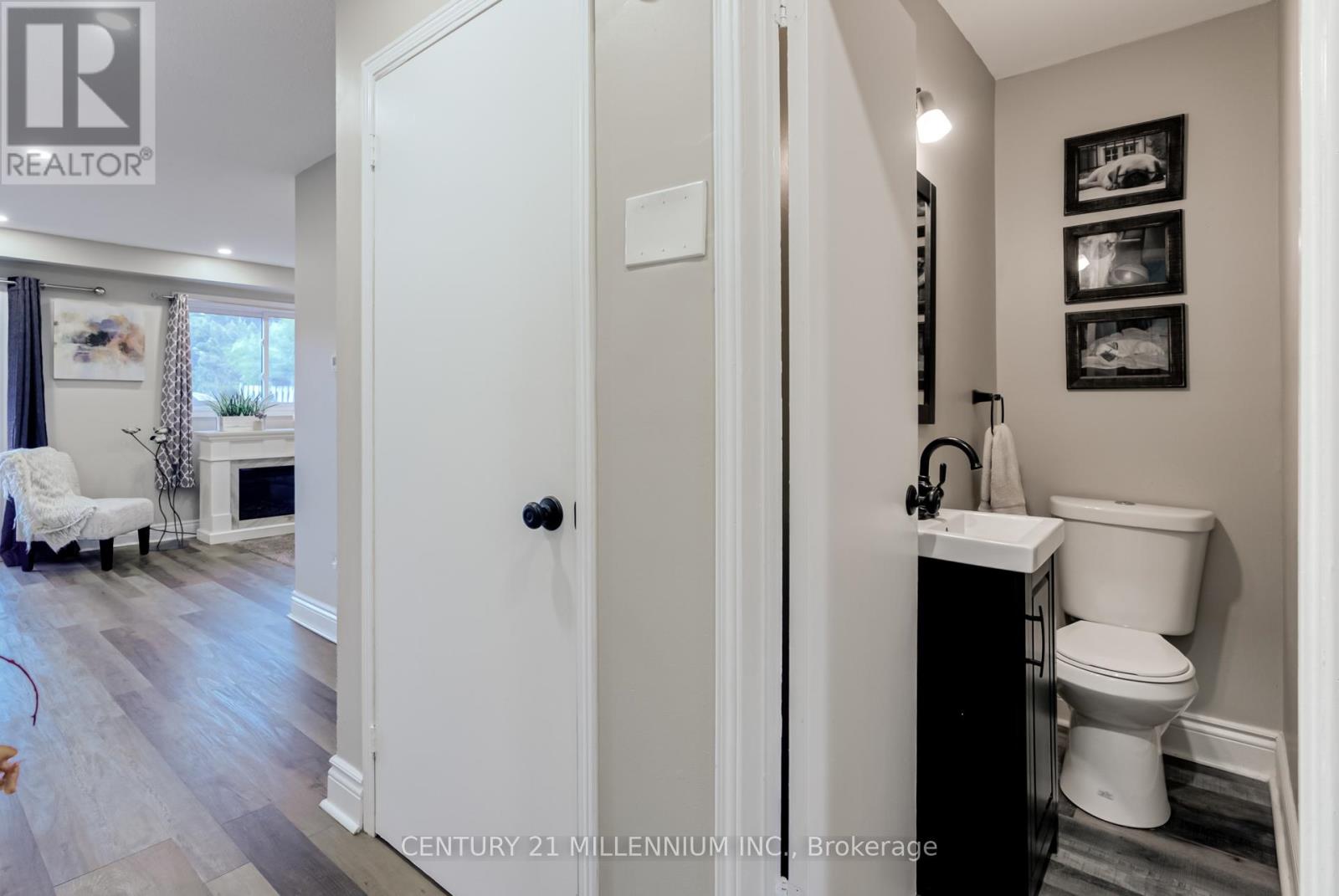 3 Orange Mill Court, Orangeville, Ontario L9W 3R6 - Photo 3 - W12508510