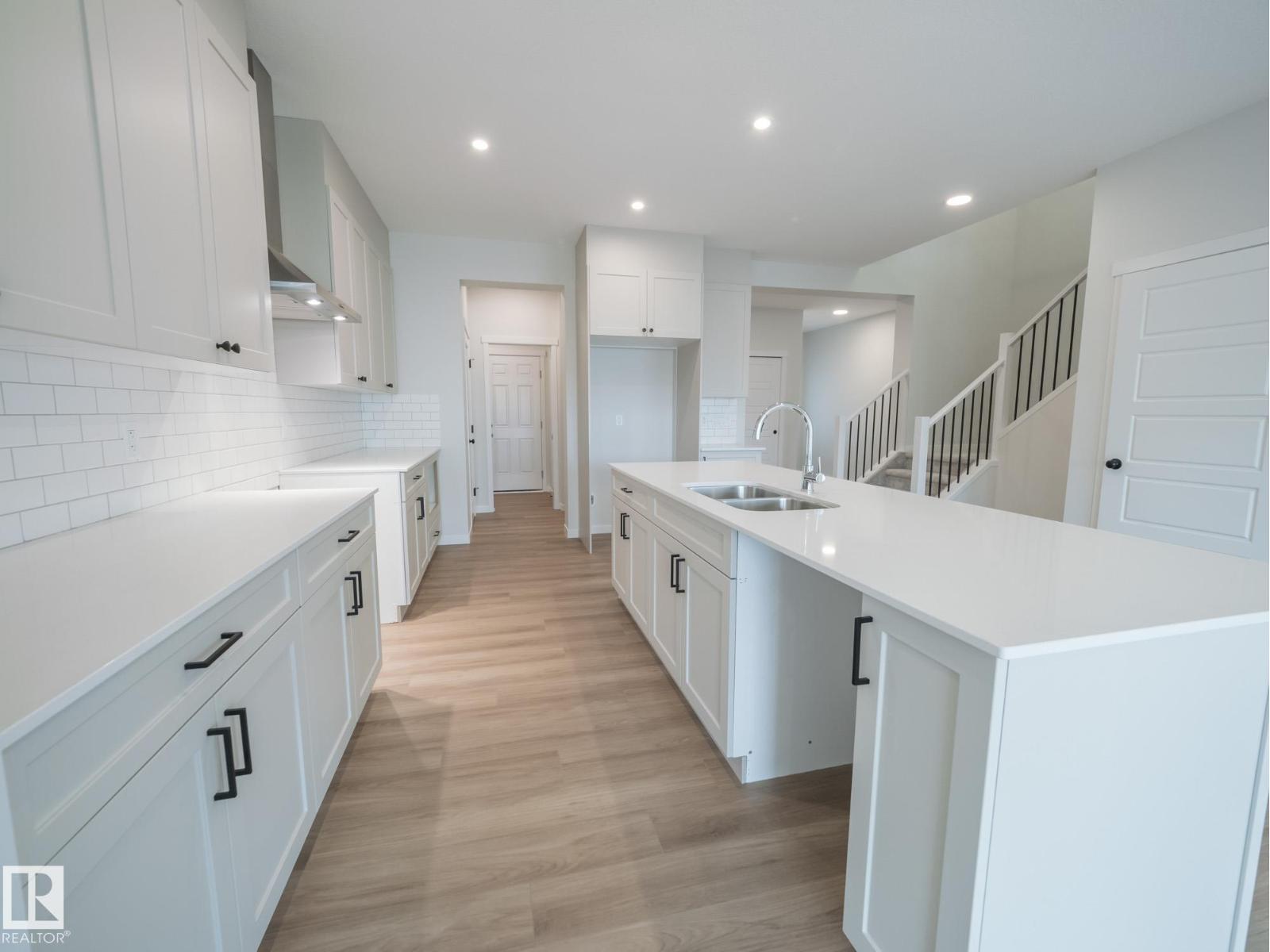 6957 176a Av Nw, Edmonton, Alberta  T5Z 0W8 - Photo 6 - E4467542