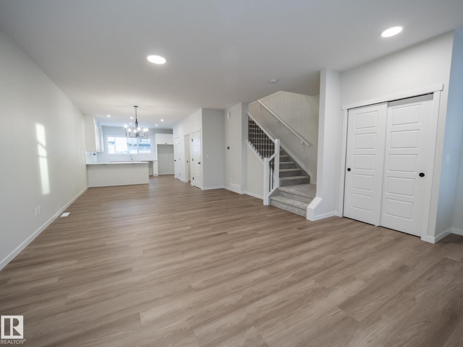 3222 Dallas Schmidt Dr Nw, Edmonton, Alberta  T5E 7A8 - Photo 6 - E4467550