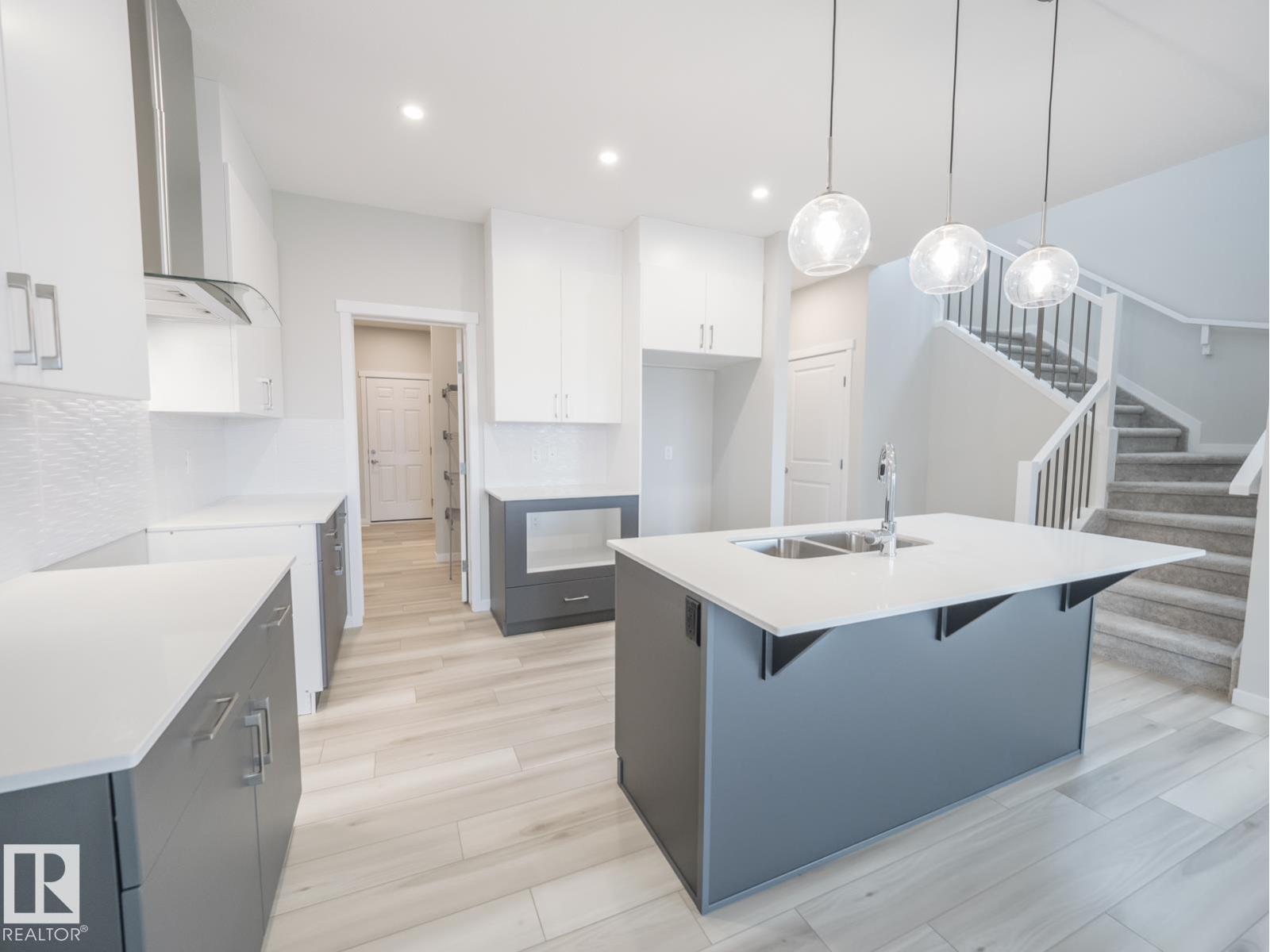 17624 4 St Ne, Edmonton, Alberta  T5Y 4K3 - Photo 9 - E4467553