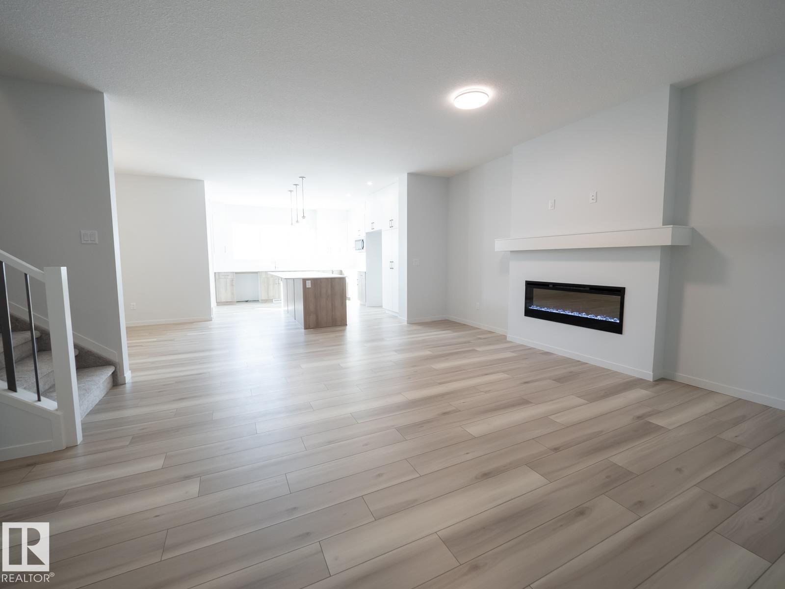 17527 7 St Ne, Edmonton, Alberta  T5Y 4K3 - Photo 10 - E4467554