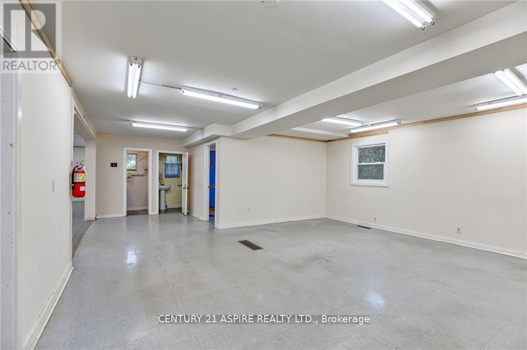 2096 Petawawa Boulevard, Petawawa, Ontario  K8A 7G9 - Photo 13 - X12605842