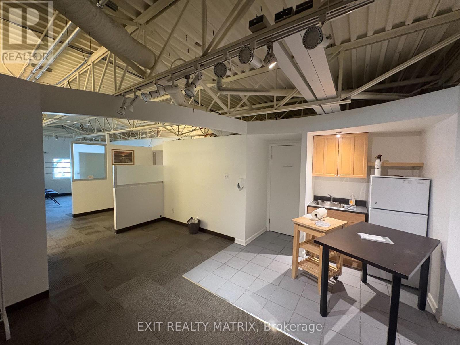 35 - 1010 Polytek Street, Ottawa, Ontario  K1J 9J2 - Photo 2 - X12605788