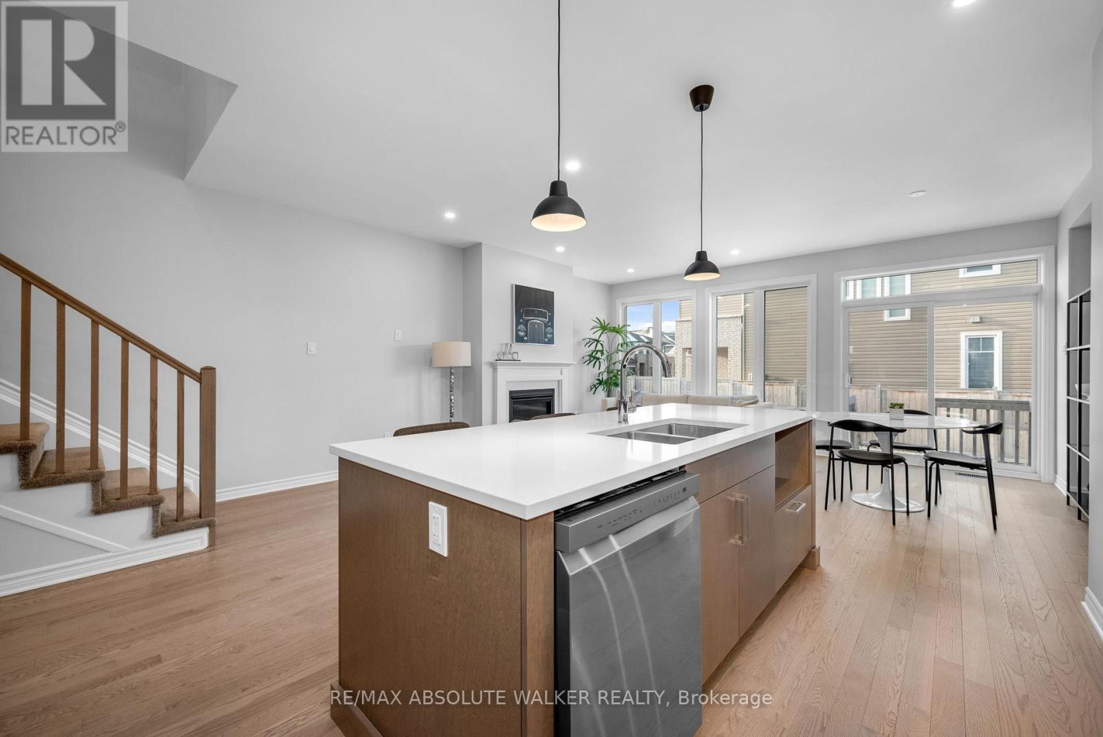 152 Kerala Place, Ottawa, Ontario  K1T 0Z3 - Photo 12 - X12605810