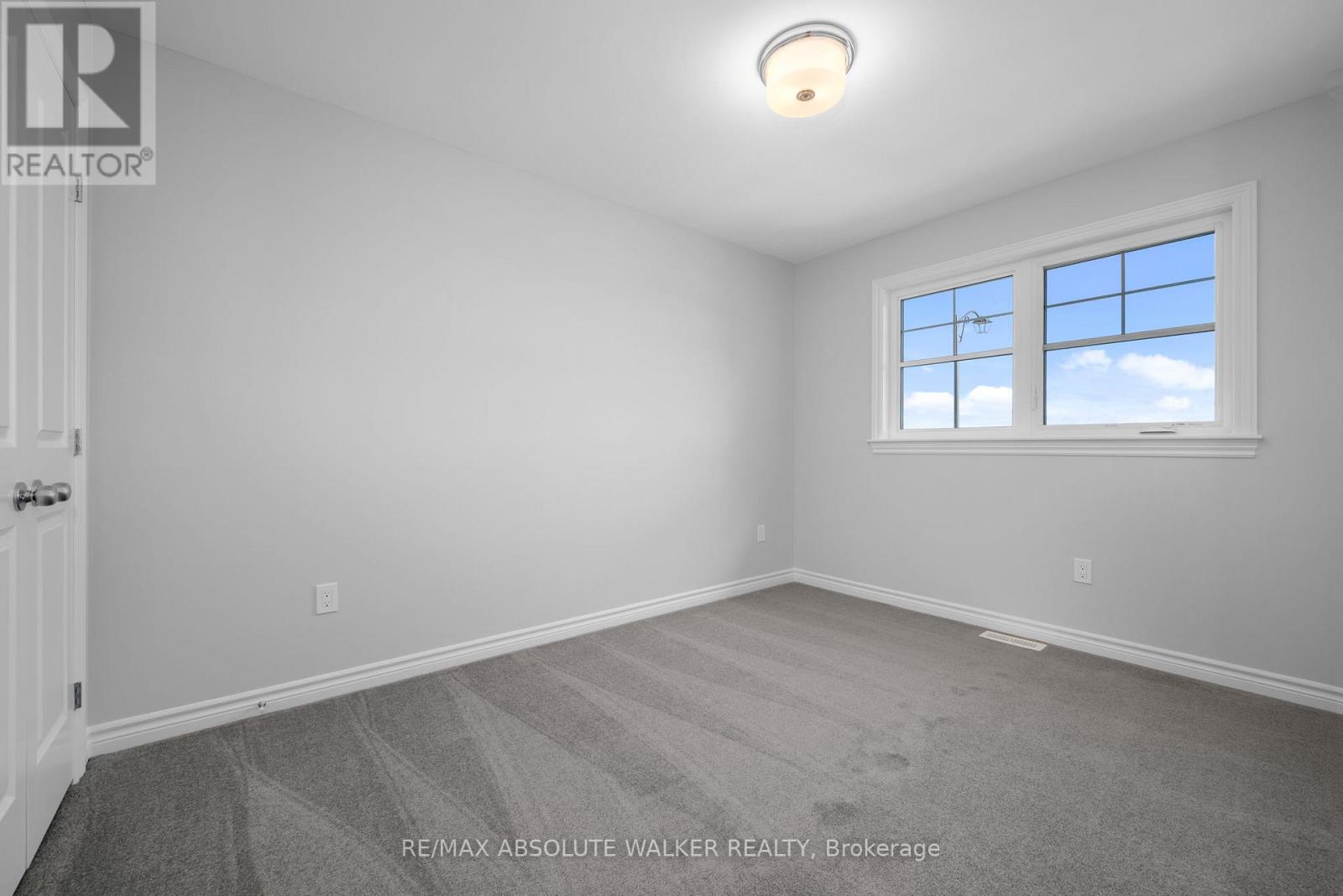 152 Kerala Place, Ottawa, Ontario  K1T 0Z3 - Photo 28 - X12605810