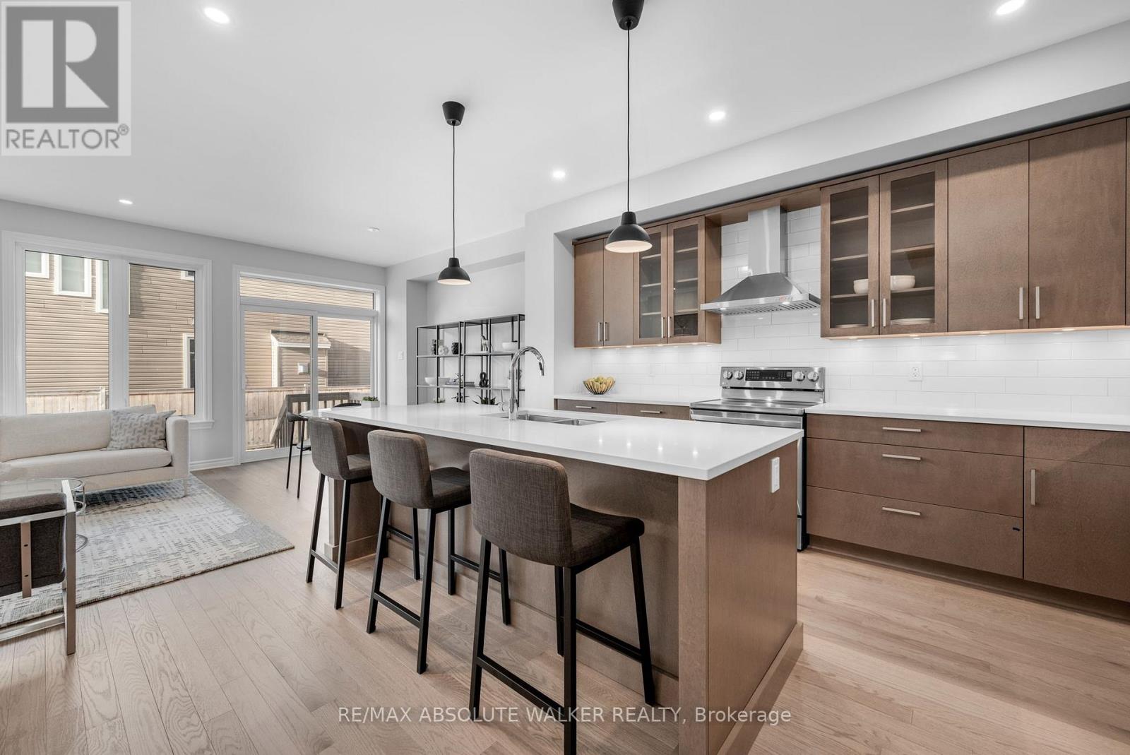 152 Kerala Place, Ottawa, Ontario  K1T 0Z3 - Photo 6 - X12605810