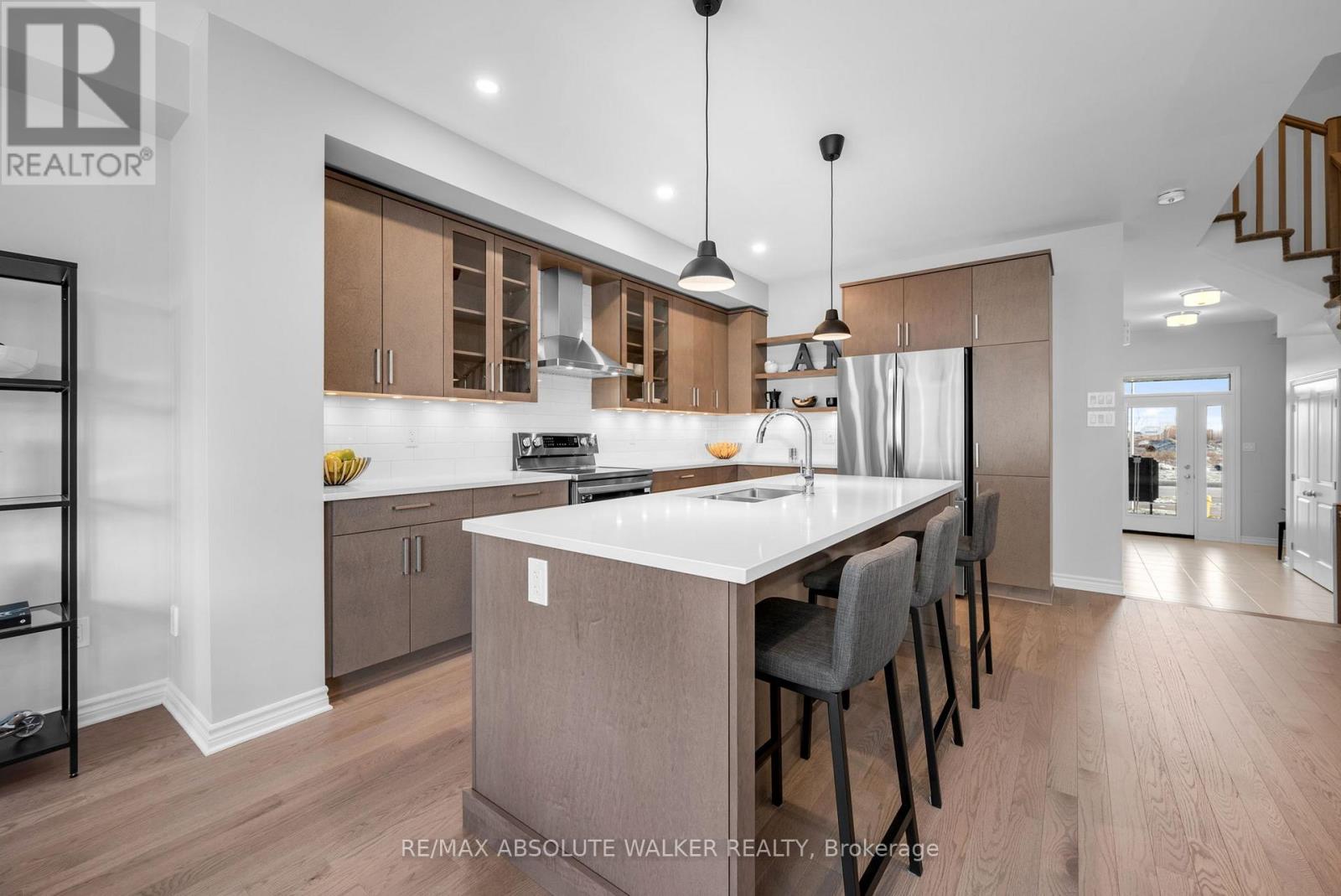 152 Kerala Place, Ottawa, Ontario  K1T 0Z3 - Photo 9 - X12605810