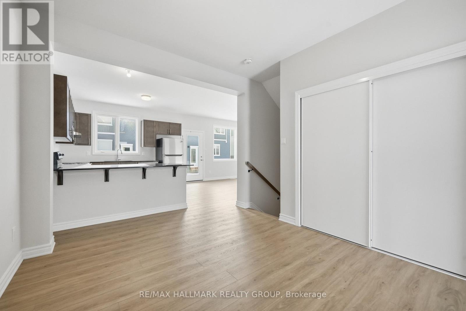 216 Ryan Reynolds Way, Ottawa, Ontario  K4A 5T6 - Photo 10 - X12605868