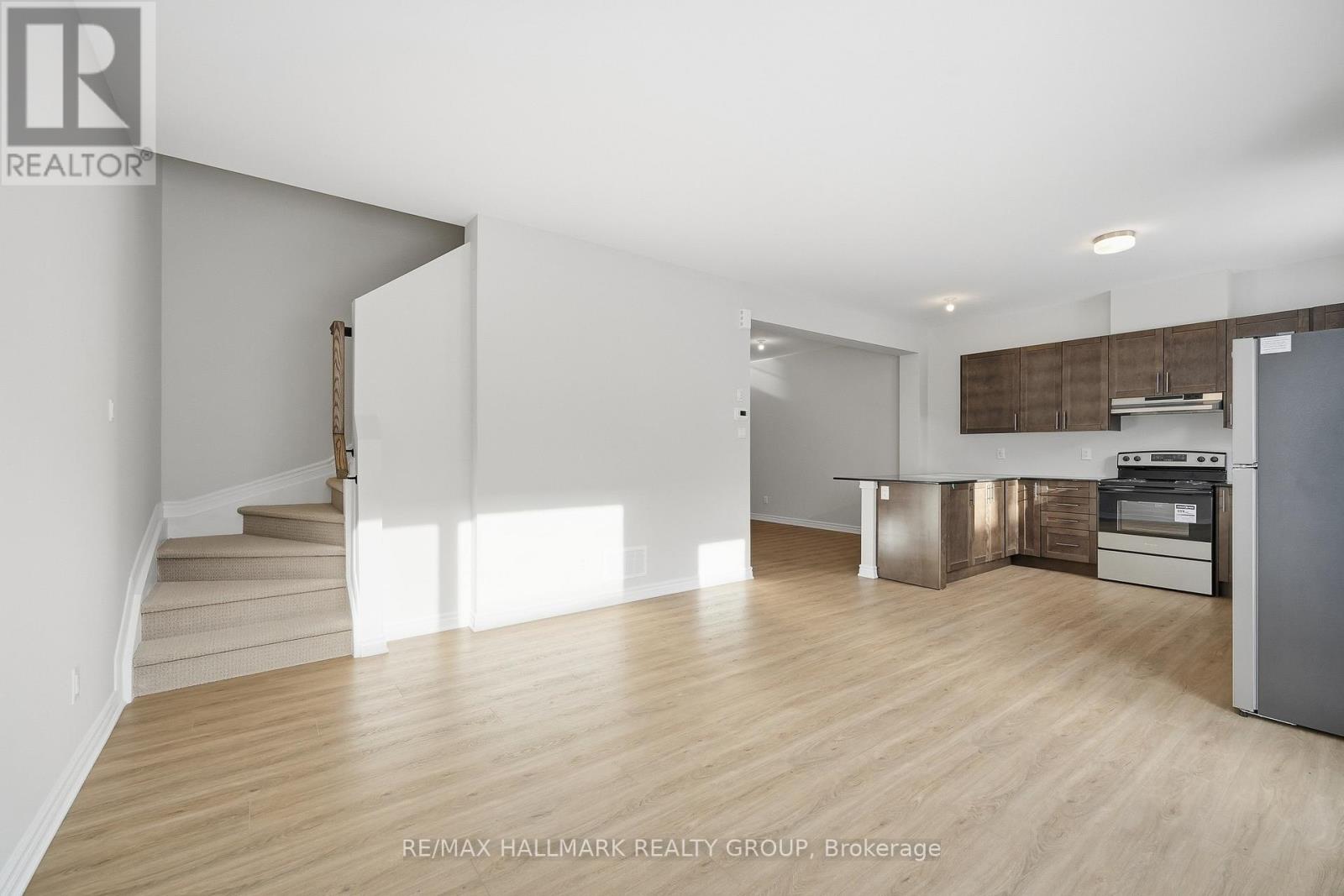 216 Ryan Reynolds Way, Ottawa, Ontario  K4A 5T6 - Photo 16 - X12605868