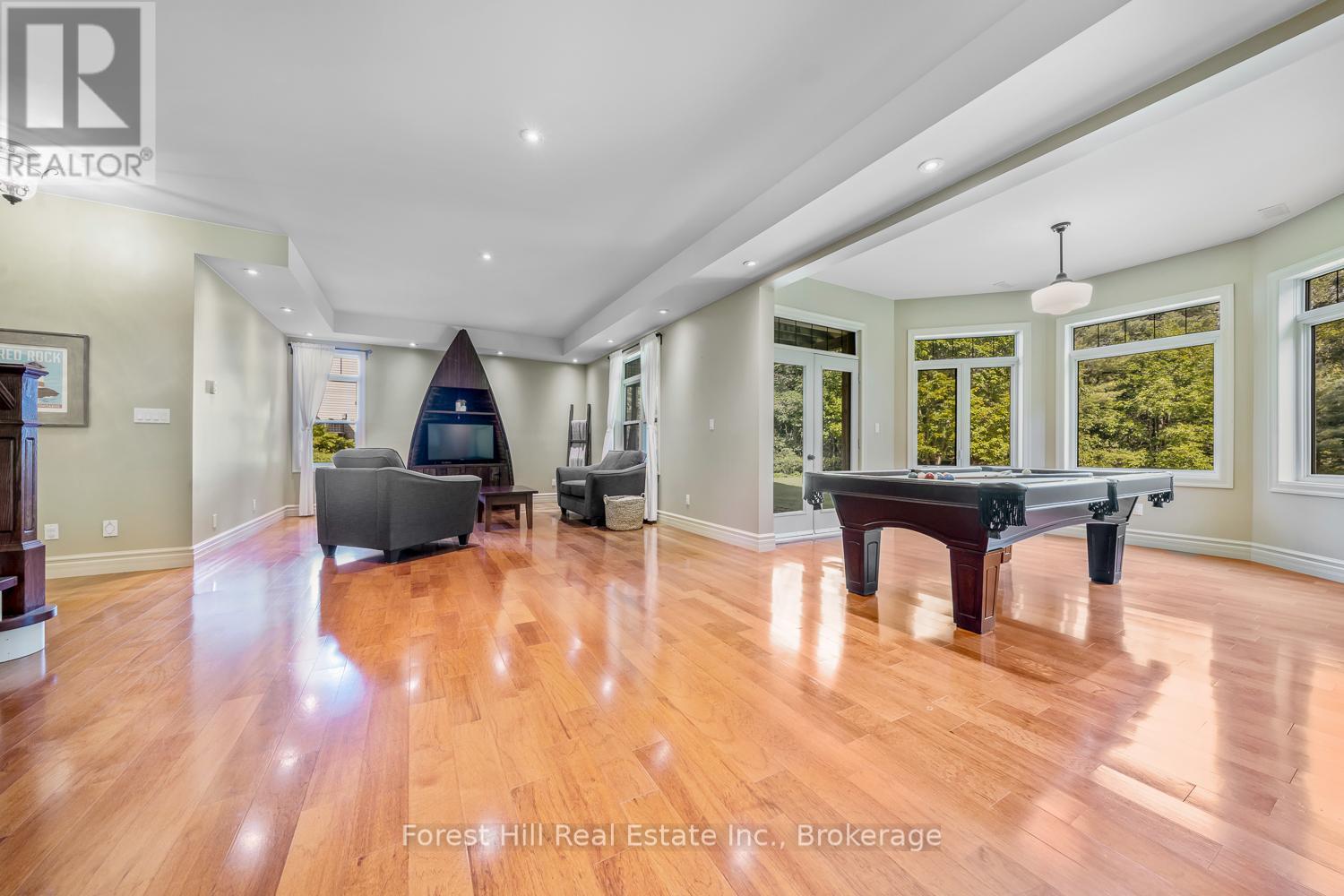 37 Parkway Avenue, Mcdougall, Ontario  P0G 1G0 - Photo 27 - X12405705