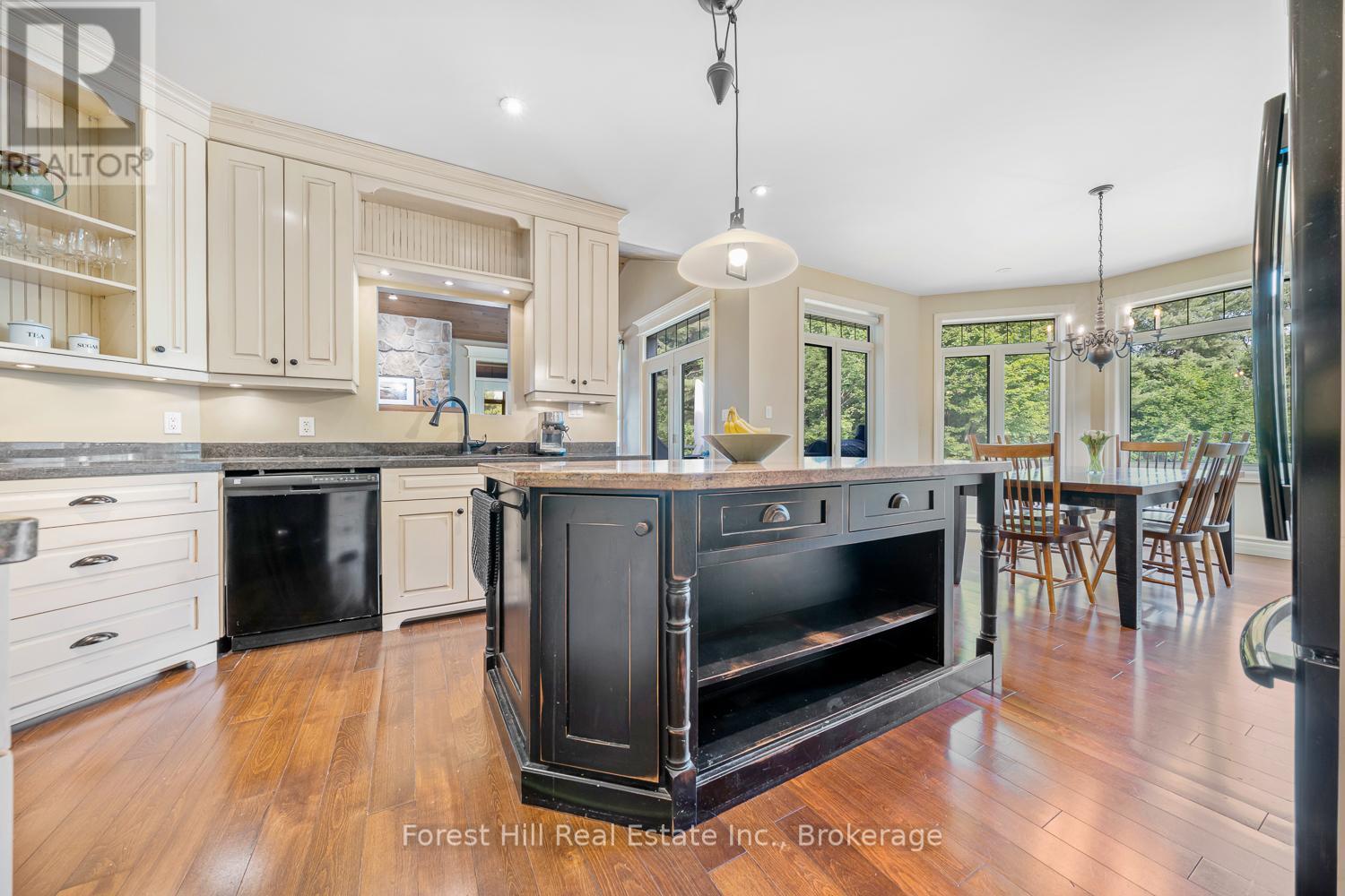 37 Parkway Avenue, Mcdougall, Ontario  P0G 1G0 - Photo 16 - X12405705