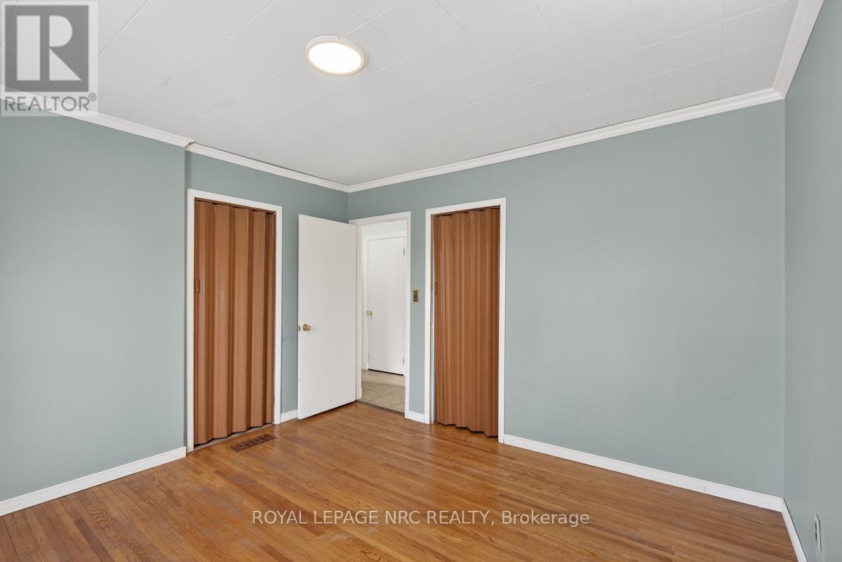 430 Clare Avenue, Welland, Ontario  L3C 3B3 - Photo 7 - X12605850