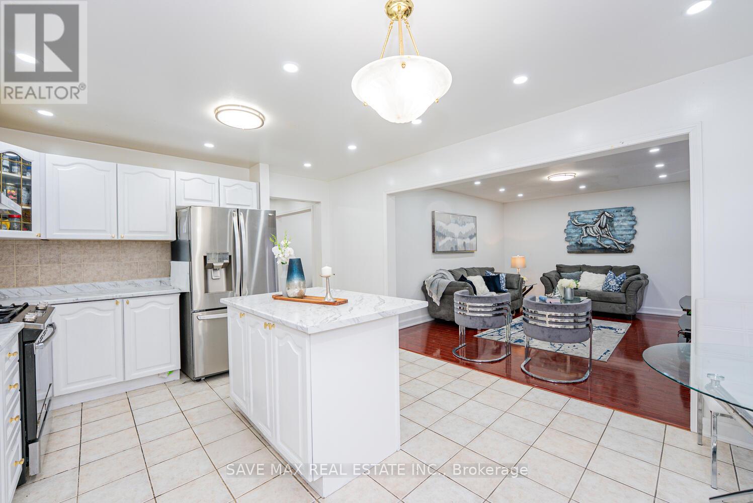 3 Gander Crescent, Brampton, Ontario  L6P 2J5 - Photo 15 - W12592384