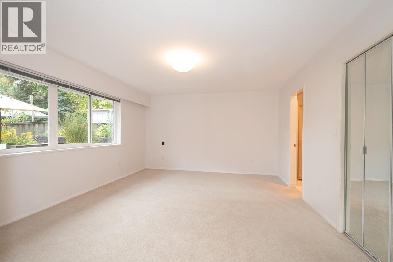 937 Westmount Drive, Port Moody, British Columbia  V3H 1K8 - Photo 16 - R3072474