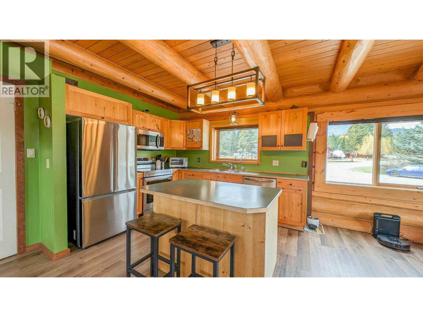 4596 Purcell Drive, Fairmont Hot Springs, British Columbia  V0B 1L2 - Photo 6 - 10370715