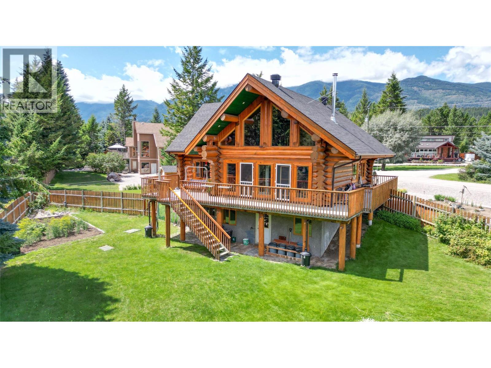 4596 Purcell Drive, Fairmont Hot Springs, British Columbia  V0B 1L2 - Photo 2 - 10370715