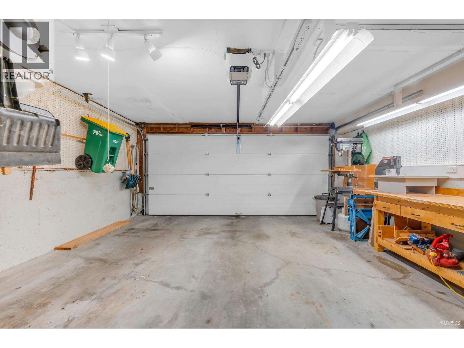 205 1140 Castle Crescent, Port Coquitlam, British Columbia V3C 5R6 - Photo 34 - R3072260