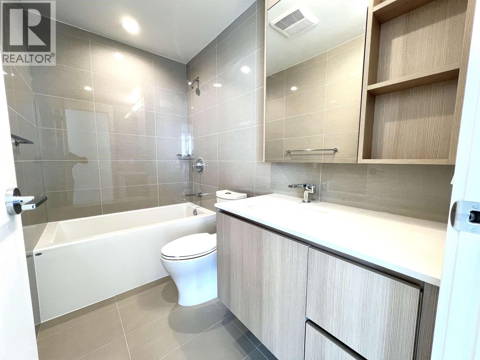 2406 618 Carnarvon Street, New Westminster, British Columbia V3M 1E9 - Photo 16 - R3072416