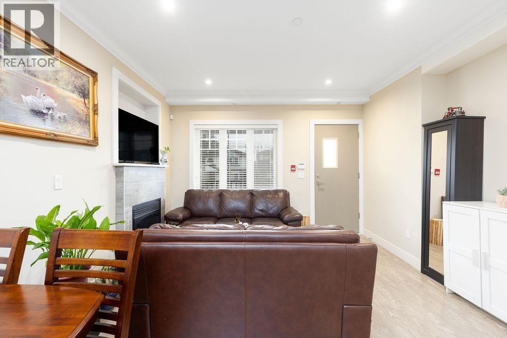 201 4577 Slocan Street, Vancouver, British Columbia  V5R 1Z8 - Photo 4 - R3072435